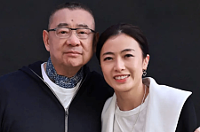 甘比受访曝与刘銮雄婚后的辛酸，43岁再创业，赚一两百块也不嫌少（组图）