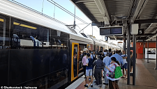 悉尼城铁迎“巨变”，这一过时特征没了！乘客欣慰：11年了从来没搞明白（图）