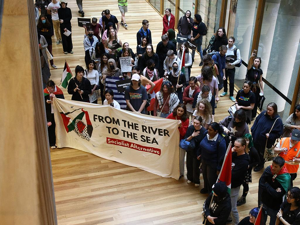 昆士兰大学爆发亲巴集会！抗议者严重扰乱秩序，致教学楼封锁（组图） - 3