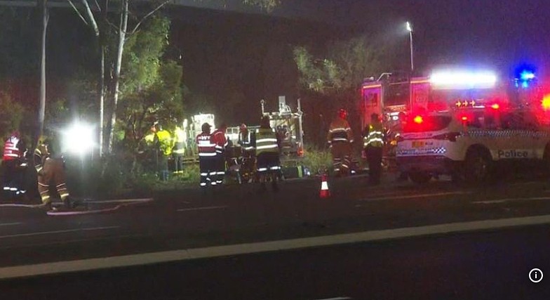 悉尼街头发生车祸！2人被困20分钟，救援人员紧急出动（组图） - 2