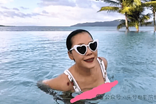 58岁田震澳洲晒泳装照！网友喊她上《歌手》刺激那英，理由把人看笑了（视频/组图）