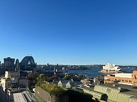 吐槽下悉尼的天气
这段时间来悉尼，见到了连续20天的雨天，见到了三次彩虹，终于彻底放晴了，悉尼的天空蓝是什么样的蓝。

来悉尼好一段时间了，这是我最近歌剧院的一次吧，可惜我的相机拍不出它的美呀。

吐槽下悉尼秋天的天气，我以前都以为悉尼不怎么下雨的，