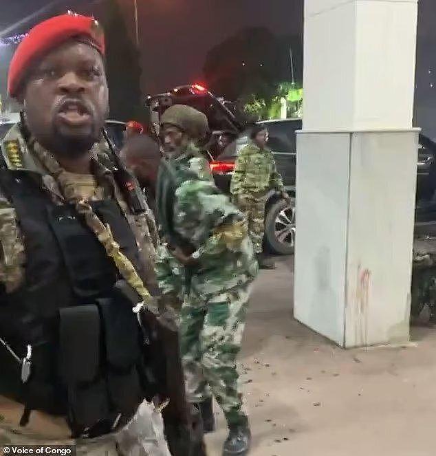 3名美国人在刚果（金）未遂政变中被捕，光脚求饶，疑中情局特工（组图） - 5