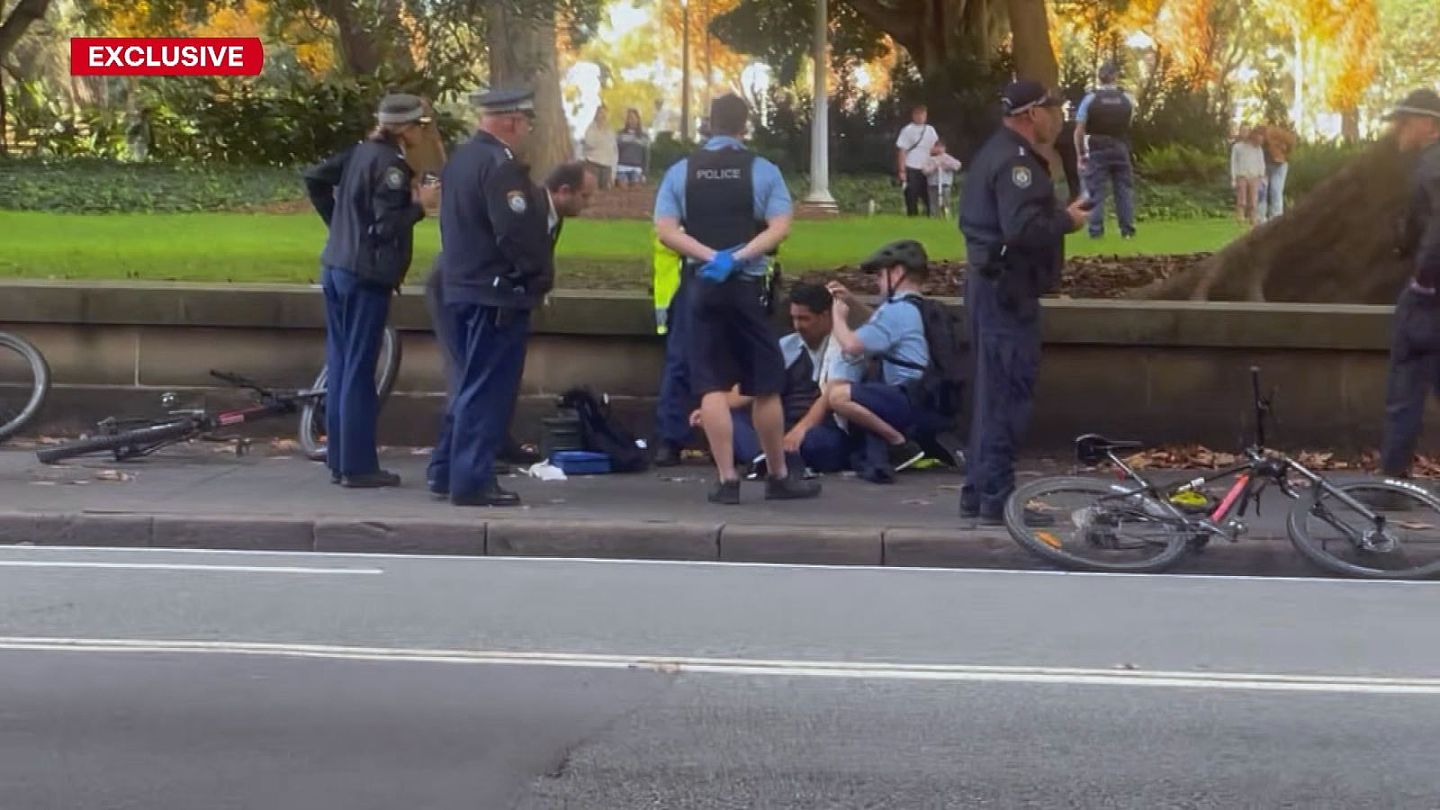 男子在悉尼CBD持刀疯狂袭警，申请保释遭拒！受伤警员盼早日重回岗位（组图） - 3
