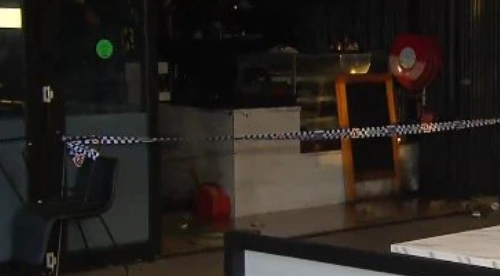 澳华人区“鸡店”发生可疑火灾！附近发现油罐，警方介入调查（组图） - 2