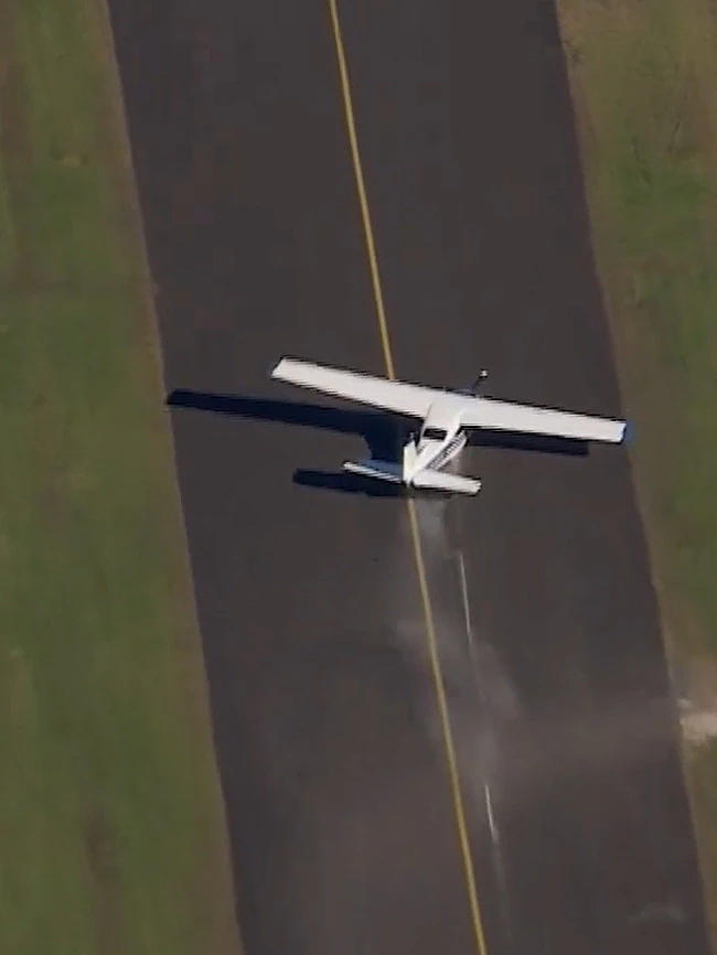 飞机在悉尼紧急迫降，飞行员奇迹逃生！视频曝光（视频/组图） - 5