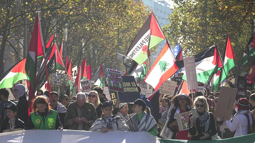 悉墨爆发反战游行！数千人涌上街头，谴责以色列发动战争（组图） - 2