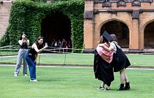 澳洲留学生人数恐暴跌95%！专家：留学生成两党弃子，每年或只发1万学签（组图）