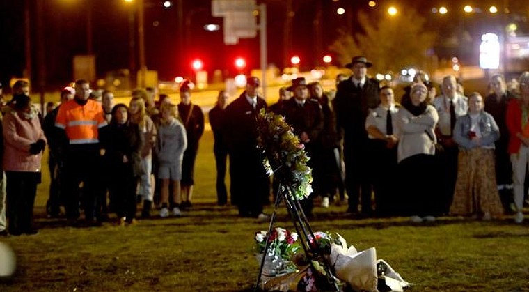 澳洲史上最严重车祸之一！新州婚礼大巴翻车致10死25伤，司机当庭认罪（组图） - 5
