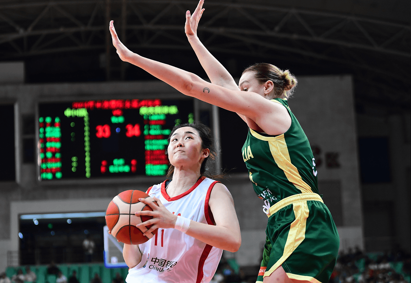 中国女篮热身赛2分惜败澳洲，韩旭、李梦等4名主力缺阵（组图） - 8