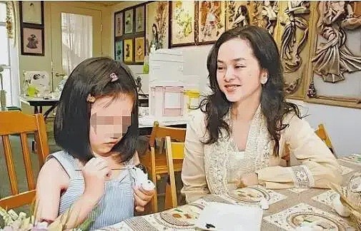 她17岁红遍亚洲，拒嫁林志颖，27岁沦为“豪门弃妇”，如今怎样了？（组图） - 9