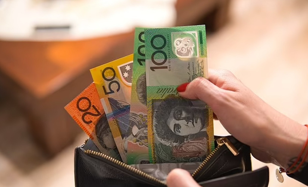 7月1日起，养老金等多项补贴上调！240万澳人受益（组图） - 2