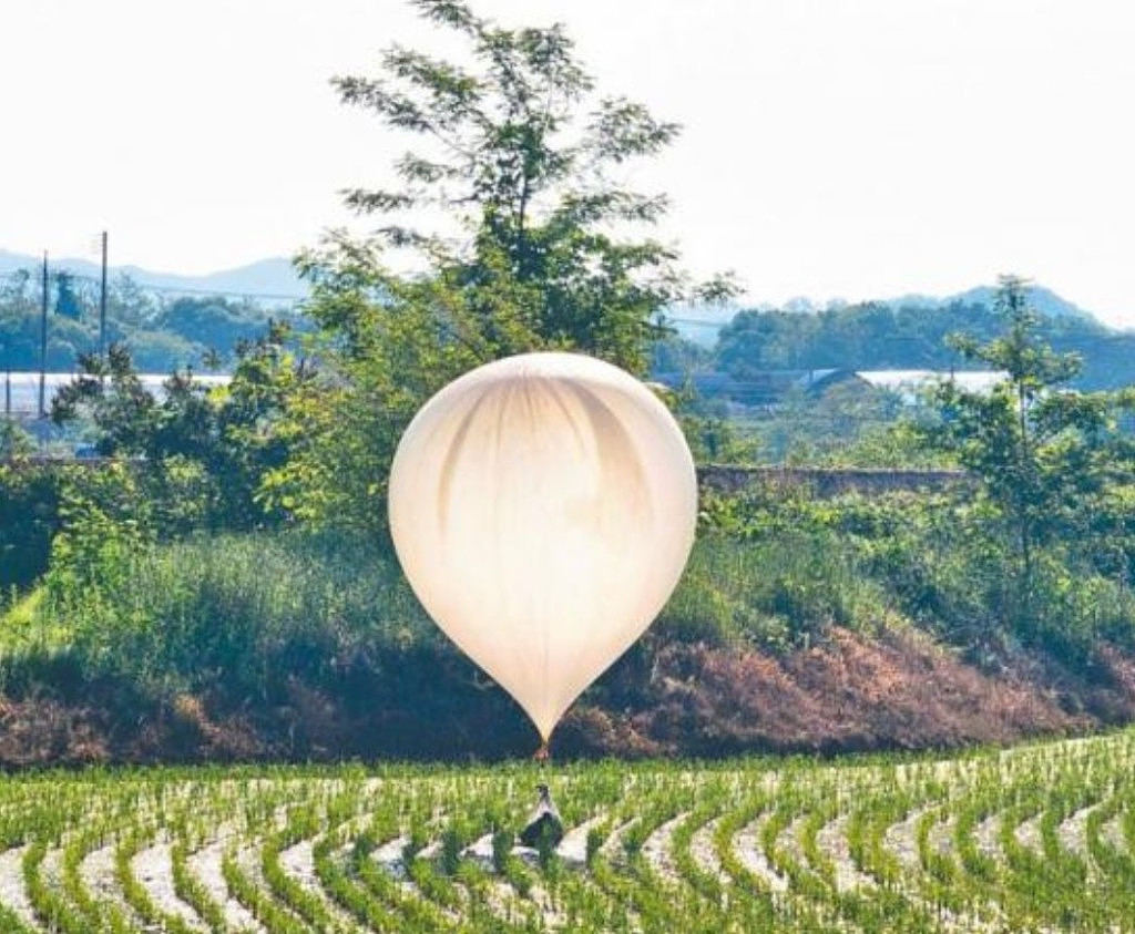 公开“投翔”！朝鲜向韩国投送大量粪便气球，中国留学生亲历“屎到临头”（组图） - 3