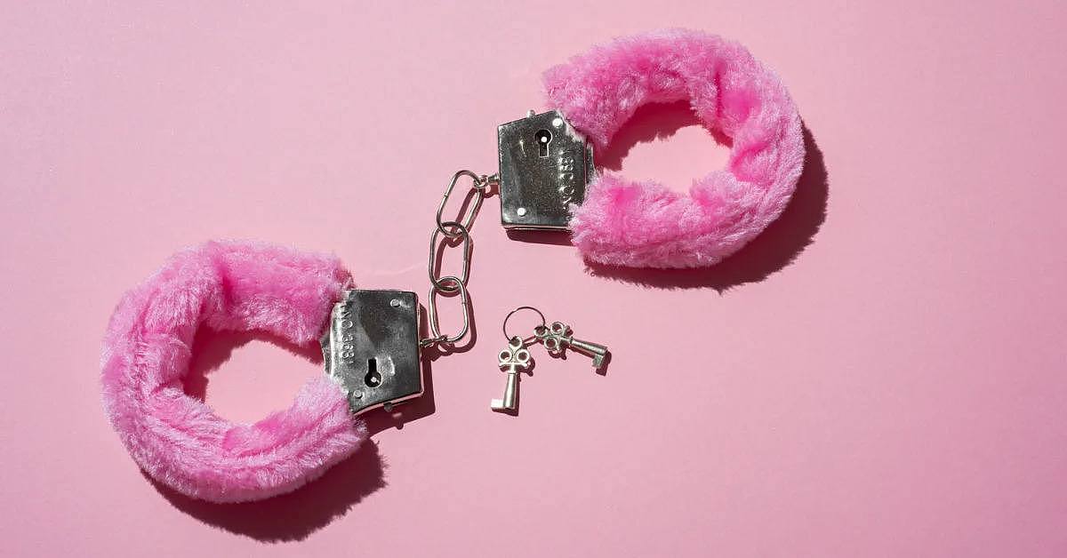 pink handcuffs 