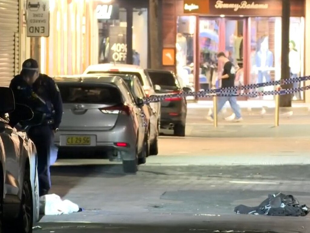 悉尼街头疑发生斗殴！男子重伤送医，1人被捕（组图） - 4
