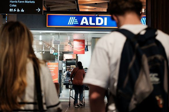 Shoppers at Aldi have been found to pay less than those at Woolworths or Coles.