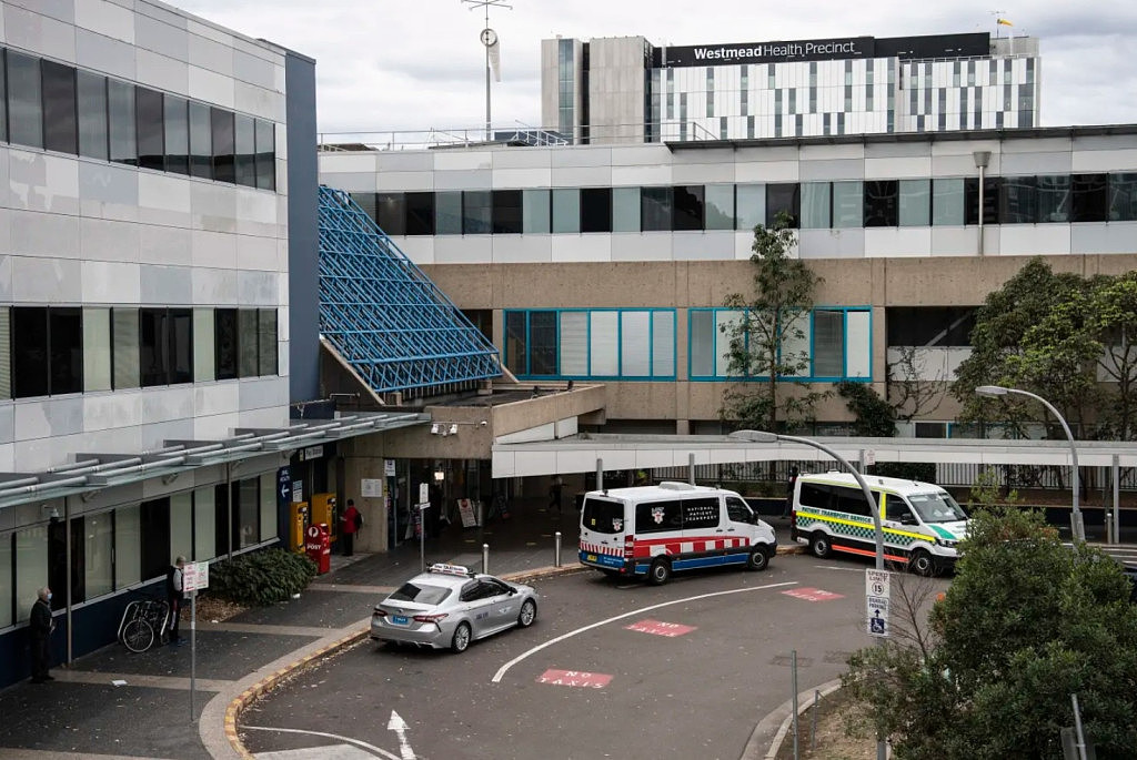 悉尼医院深夜发生持刀袭击，多人受伤！捅人者疑为病患（图） - 2