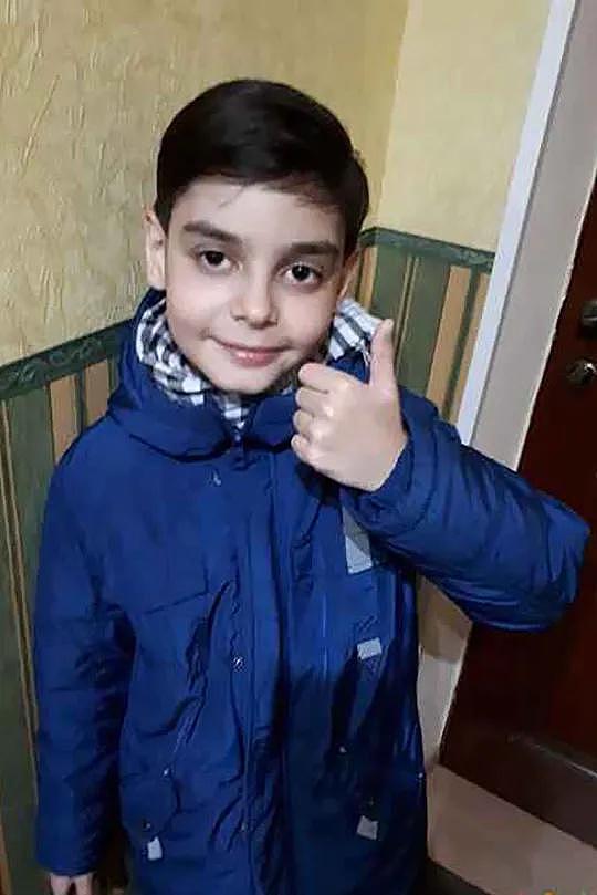 俄罗斯15岁男孩被判入狱五年，“最小的恐怖分子”，母亲伤心欲绝（组图） - 3