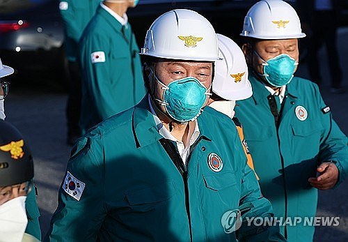 23死！17名中国公民遇难！韩国锂电池厂发生火灾，现场画面曝光（视频/组图） - 6
