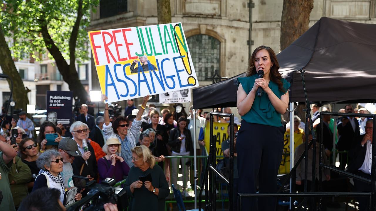Stella Assange, wife of WikiLeaks founder Julian Assange, speaks outside court. Picture: Peter Nicholls/Getty Images