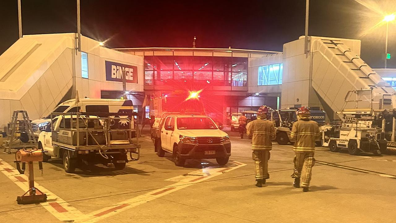 一架从堪培拉飞往布里斯班的澳洲航空航班被迫在布里斯班机场紧急降落。