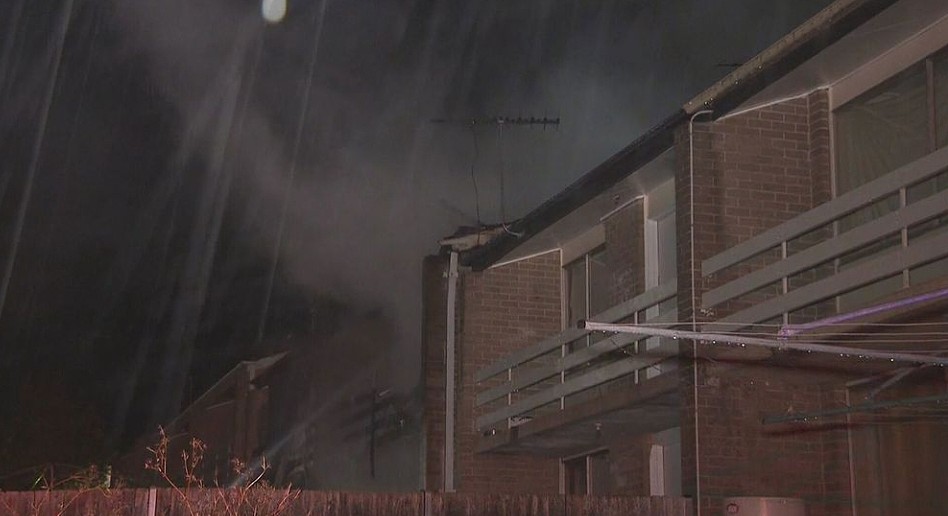 悉尼民宅深夜起火！整栋房子被烧毁，警方认为可疑（组图） - 2