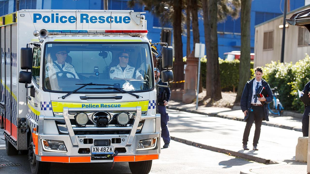悉尼大学发生持刀伤人事件，警方在现场。图片来源：NewsWire/Nikki Short
