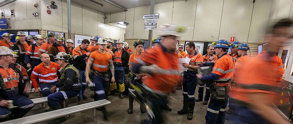澳洲大型煤矿发生火灾，已持续数日！员工带薪停工（组图） - 3