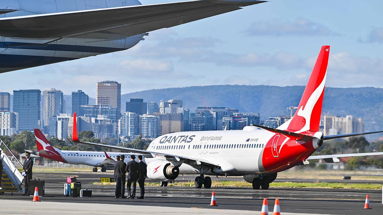 The new lighting feature will be installed on long-haul flights to New York and London. Picture: NewsWire / Brenton Edwards