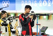 中国射击队夺得巴黎奥运会首金！赛前运动员网名公开，网友看后感慨：不愧是00后（组图）