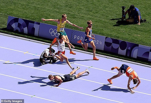 Aussie runner Stewart McSweyn (pictured top, in green and gold) has won his appeal to race in the 5000m final after a chaotic fall during his heat