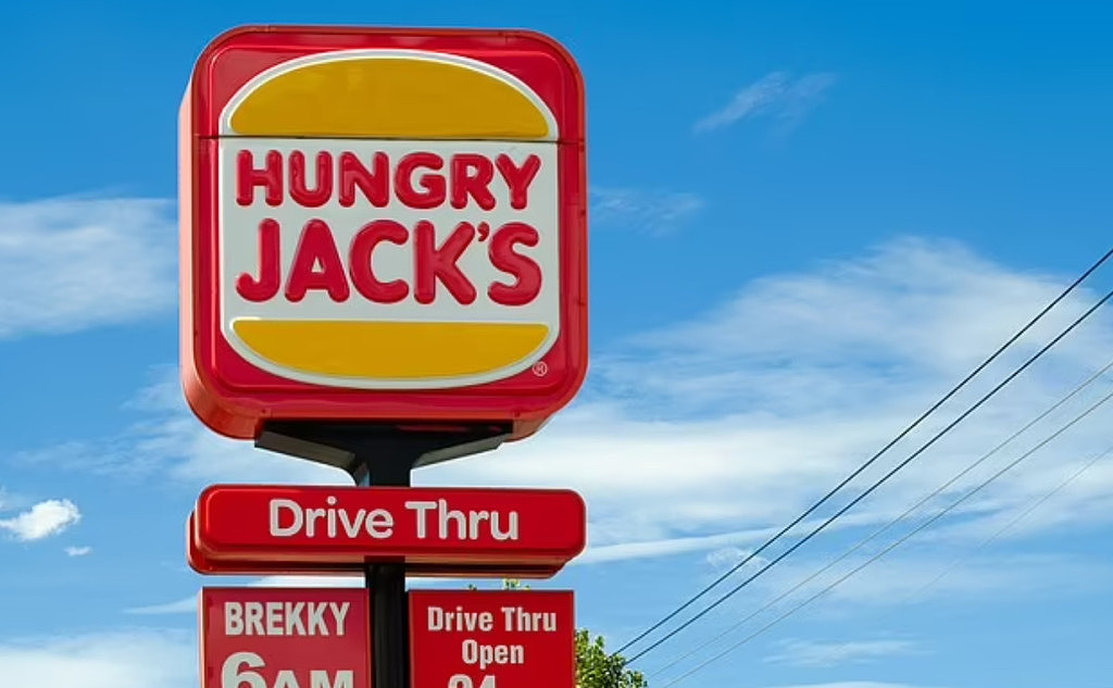 澳男在Hungry Jack's买汉堡，切开一看当场傻眼！网友：这是在杀人（组图） - 4