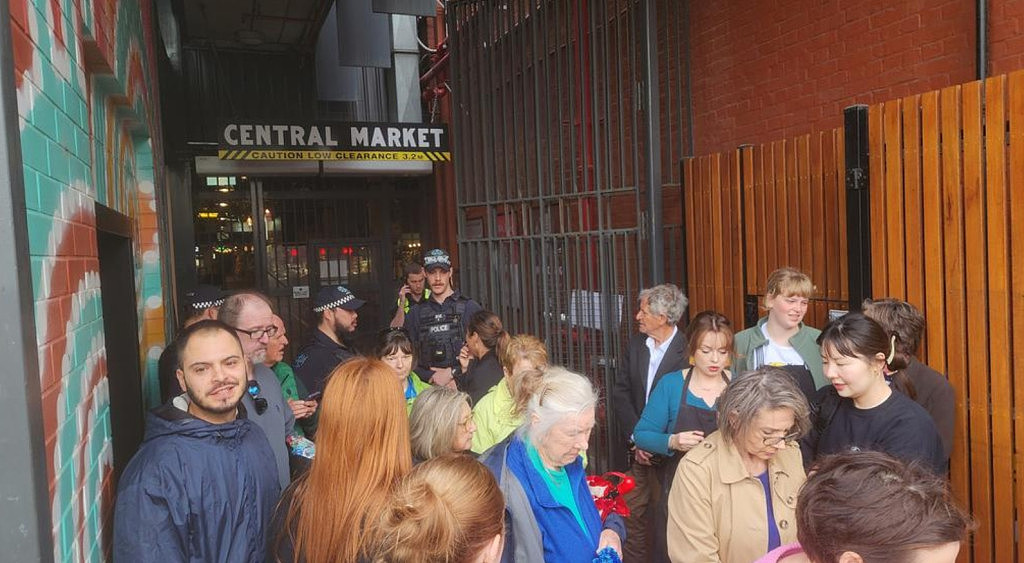 停车场起火，Adelaide Central Market紧急疏散！商户被迫关门1天（组图） - 2