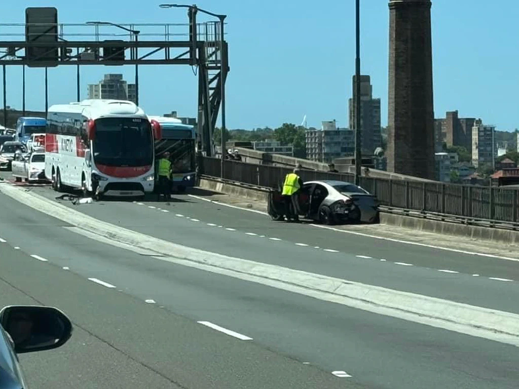 突发！海港大桥惨烈车祸，5车连环相撞致2死多伤，周边区域严重拥堵（组图） - 13