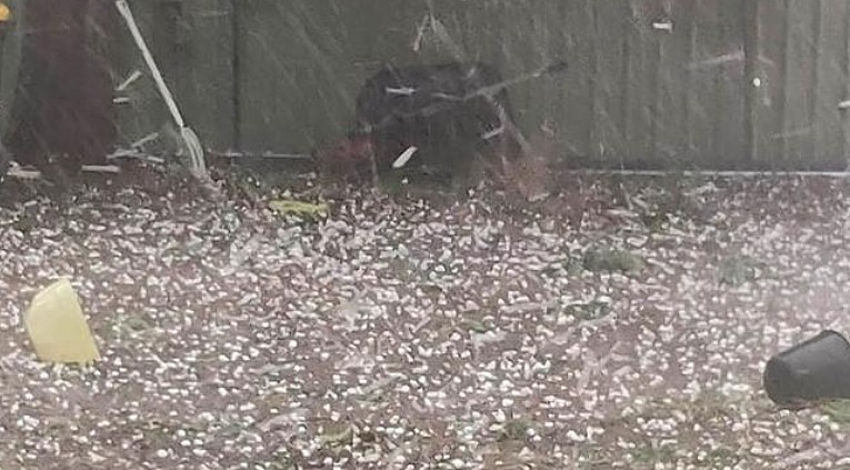 冰雹大如高尔夫球！狂风暴雨席卷悉尼，轻轨停运，华人区餐馆受损（组图） - 2