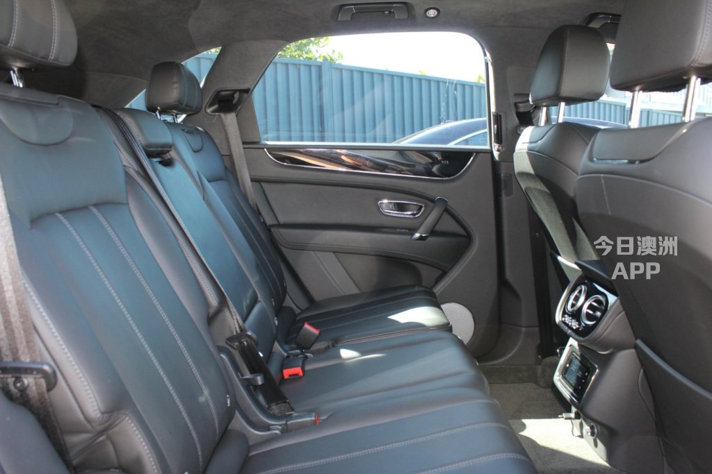 出售2017年宾利Bentayga V8顶级奢华SUV七座