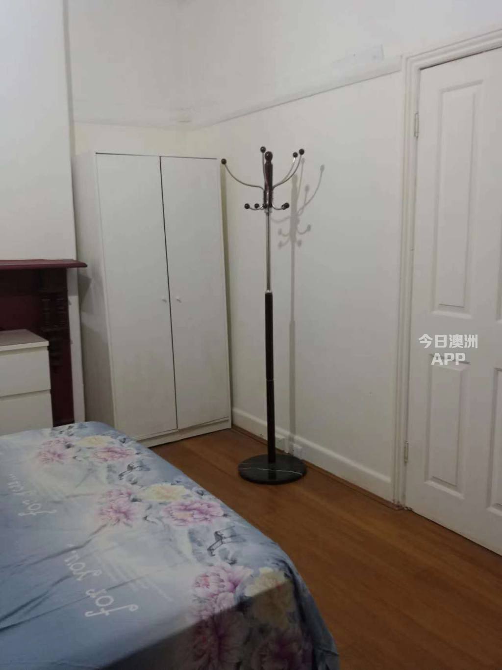 今日悉尼Hurstville 特价优惠单双人可议长短租均可著名华人区15分钟快车直达central Hurstville 特价优惠单双人可议长短租均可著名华人区15分钟快车直达central