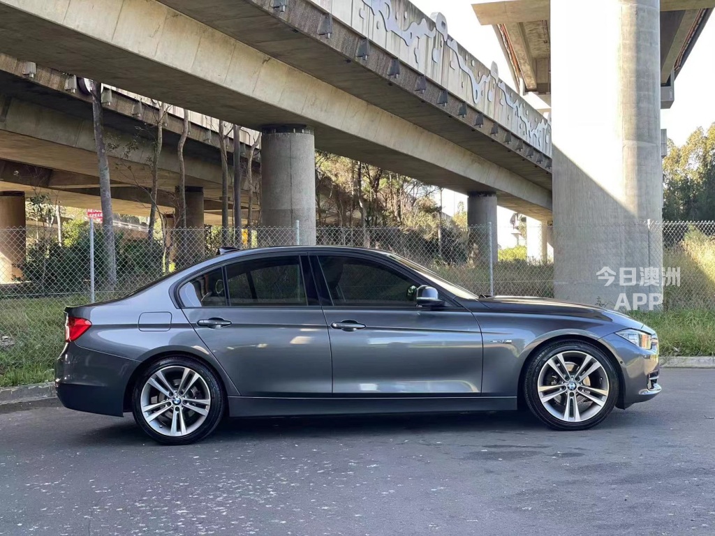 2015 BMW 320i M Sport 时尚大气 配置丰富 欢迎开走体验