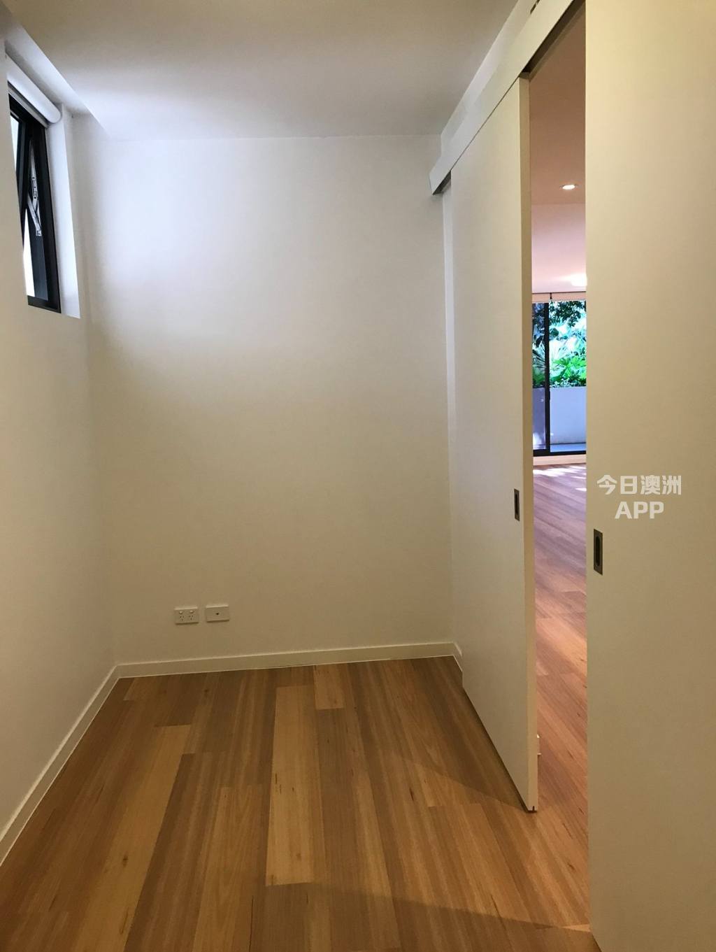 今日珀斯West Ryde 近新精品公寓出租2房2卫书房车位 火车站步行3分钟7月初入住 West Ryde 近新精品公寓出租2房2卫书房车位 火车站步行3分钟7月初入住