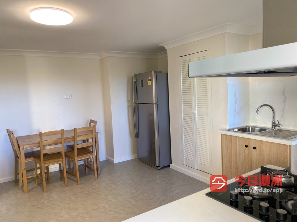 今日珀斯Hurstville HV近新装修House单间招一女生或小couple Hurstville HV近新装修House单间招一女生或小couple