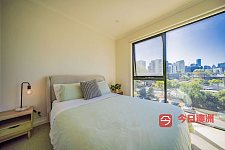 Melbourne City 近莫纳什语言墨大RMIT步行到CBD全新别墅招长租