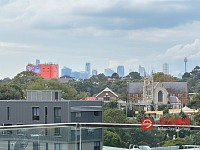 Ashfield 带city view 顶楼公寓10多分钟到悉尼大学 楼下轻轨bus火车直达city整租1600