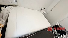 Queen size 床家电