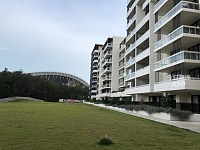 Lidcombe Sydney Olympic Park 豪华舒适三房两位两车位公寓带院子 1000周
