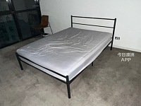 近新双人床Double Size床架及干净床垫还有Queen size床架悉尼唐人街取货