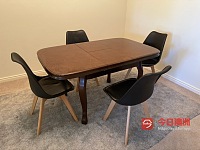 出售实木餐桌 4张椅子