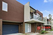 Box Hill 中心地段近新Townhouse招租带卫生间车位