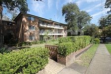 Epping 全砖2房公寓 7分钟步行到火车站