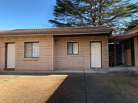 Burwood 近新独立卫生间近火车站 房子在高位 后院独立进出明亮房间套间 方便到各大学