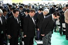 一名男子持攻击性武器，疑刺杀日本首相石破茂被警察逮捕（组图）
